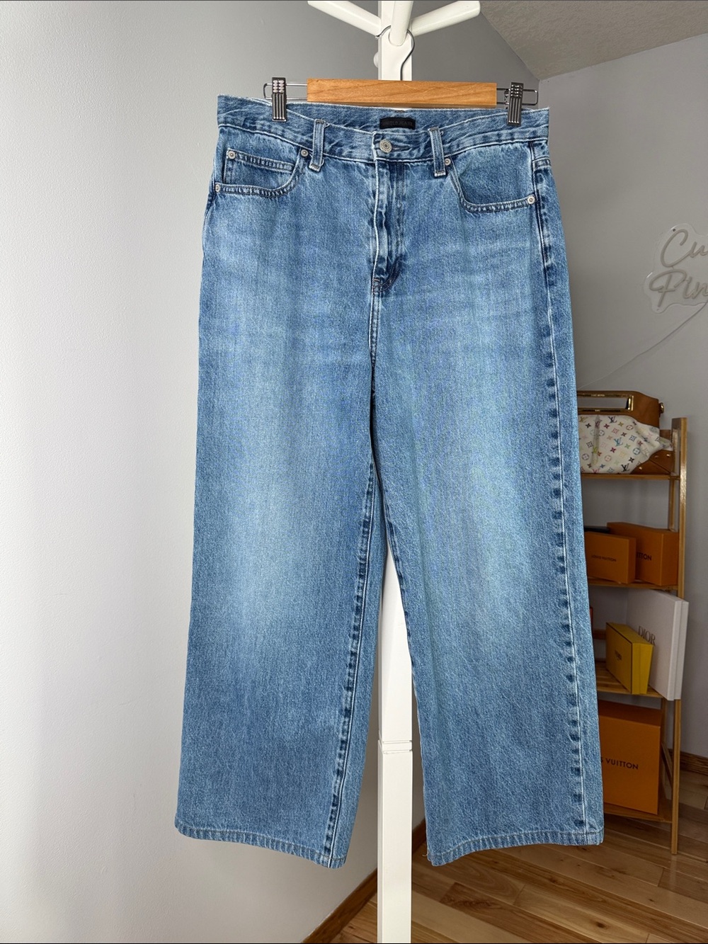Classic Men's Light Blue Straight-Leg Jeans